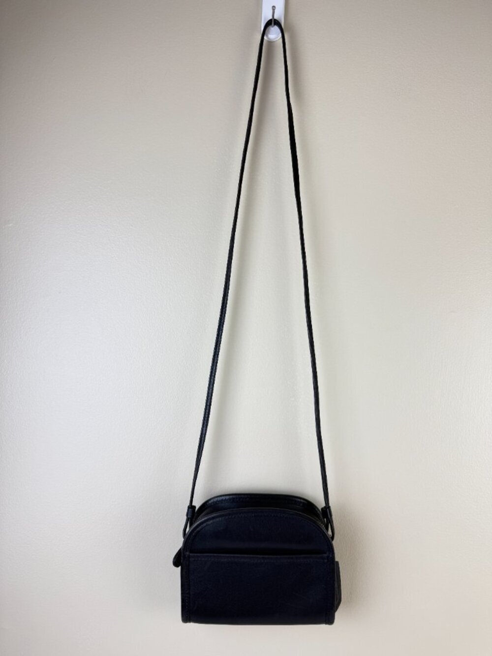 EUC Vintage Coach Abbie Zip Crossbody Black Bag Style 9017